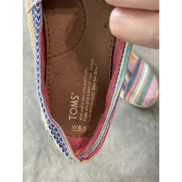 Toms Women Slip On Flat Casual Multi-Colored Canvas Shoes SZ 6 EU 37 Boho Artsy - Picture 2 of 5